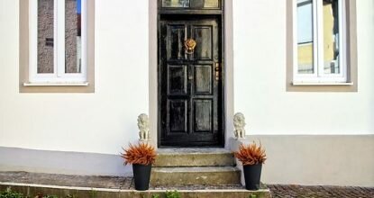 Защита дома: заговор-оберег на дверь перед выходом